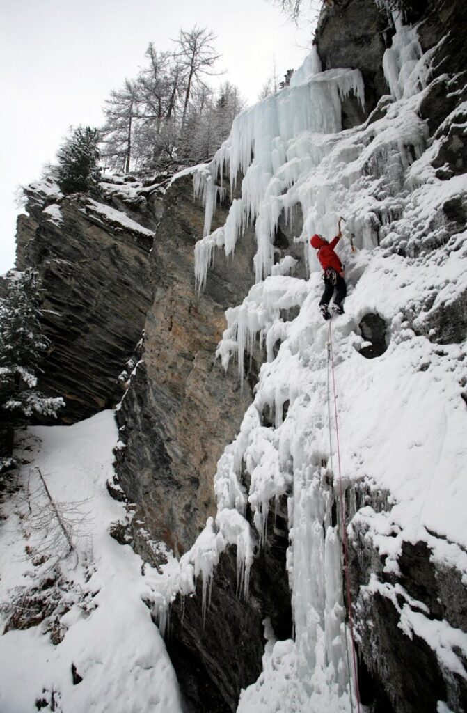 Sometimes the exploratory and surprising side of ice climbing is the most rewarding. Driving back from Ceillac one afternoon, we found this intriguing, steep ice formation - undescribed in any guidebook - just a few minutes’ walk above the road. It provided some delicate climbing on thin ice on the lower section, and a steep finish of WI5+ standard, which Giles Cornah makes light work of in very ‘lean’ conditions.