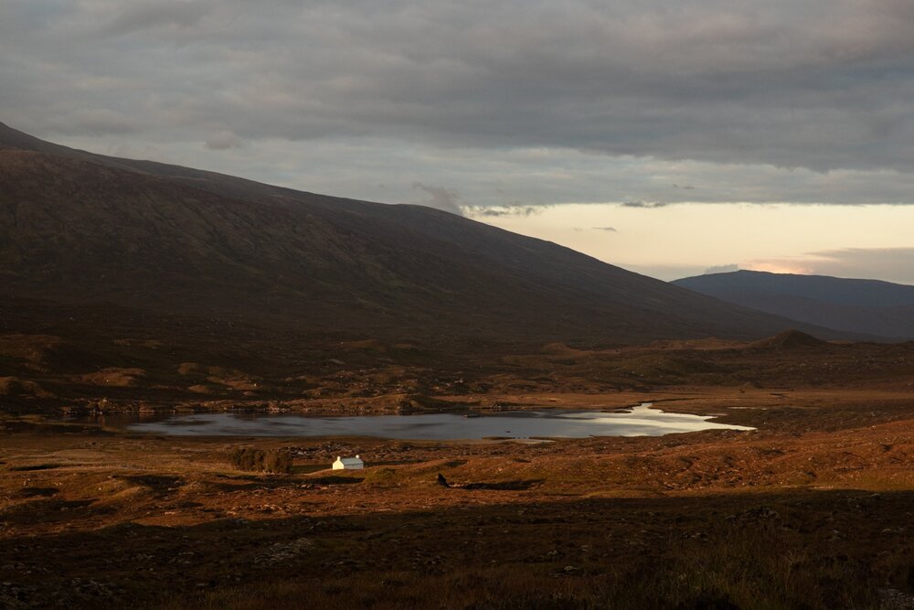 After hours of squelching through bog and seemingly vast emptiness, we arrived at Maol-bhuidhe bothy as the sun set