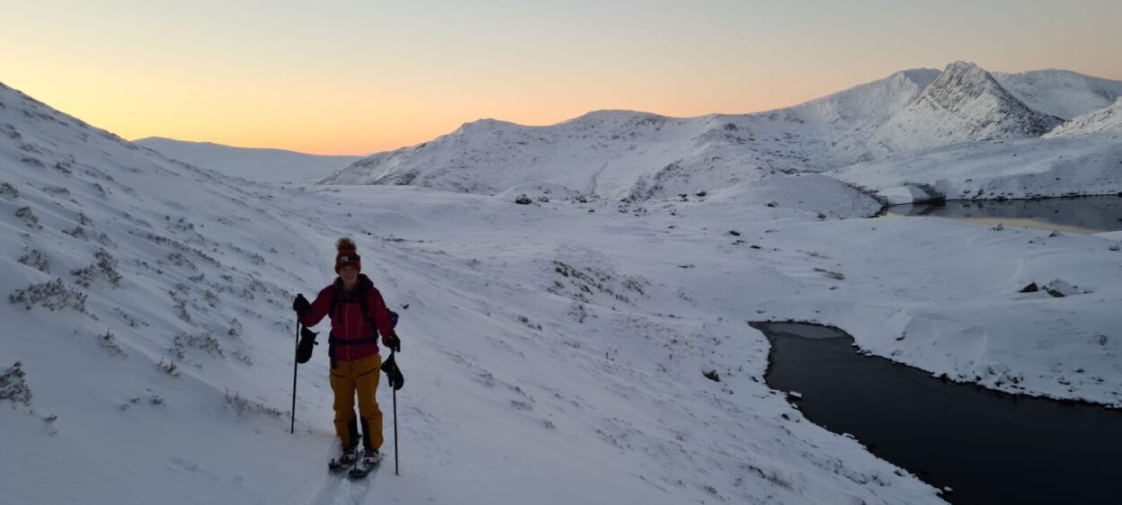 Lou embracing the Dawnie - you don’t need to wait for the sun to come up when the conditions are this good and this rare. The only limitation is how long your legs can hang on for, or how many chocolate bars you can carry to sustain you. © Barny Prees