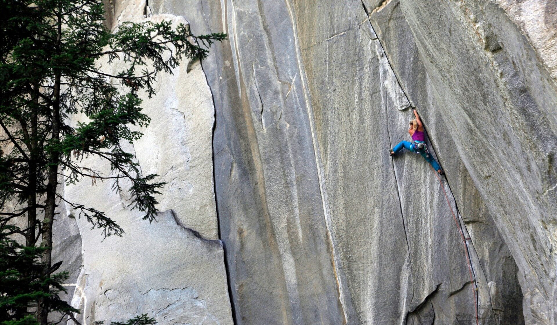 Hazel makes a quick ascent of the hard Italian testpiece The Doors (E8 / 8a trad) at Cadarese in northern Italy in 2012.