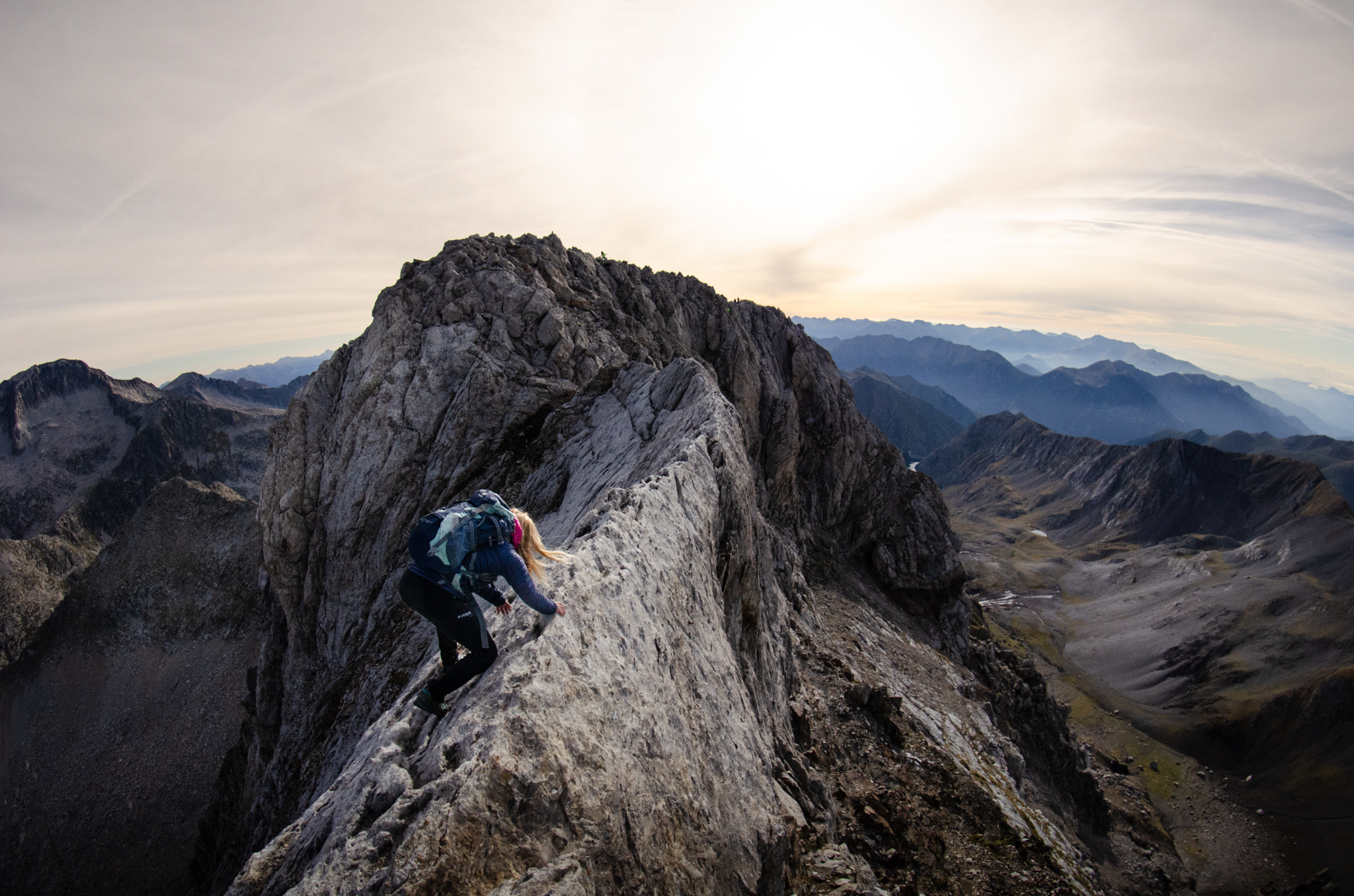 Navigating a narrow ridgeline along Picos Culebras