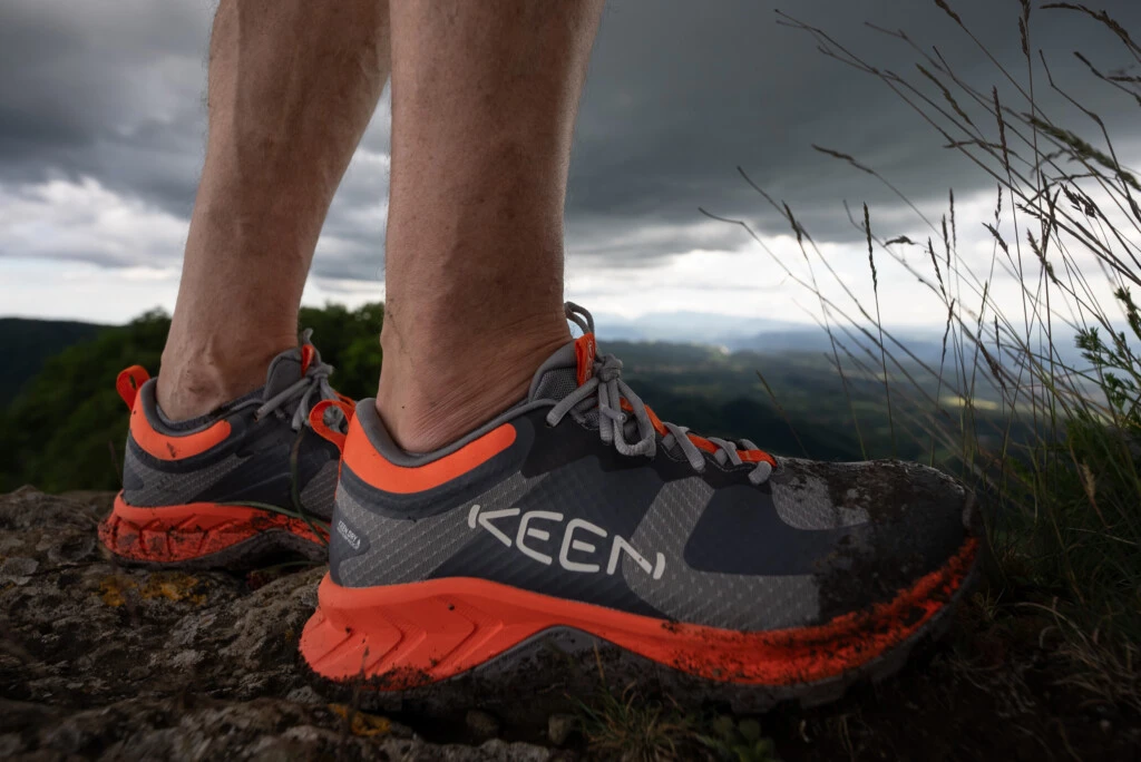Scarpe Da Trekking KEEN Versacore Uomo, Taglia 10, Colore Grigio – Nuove In Scatola